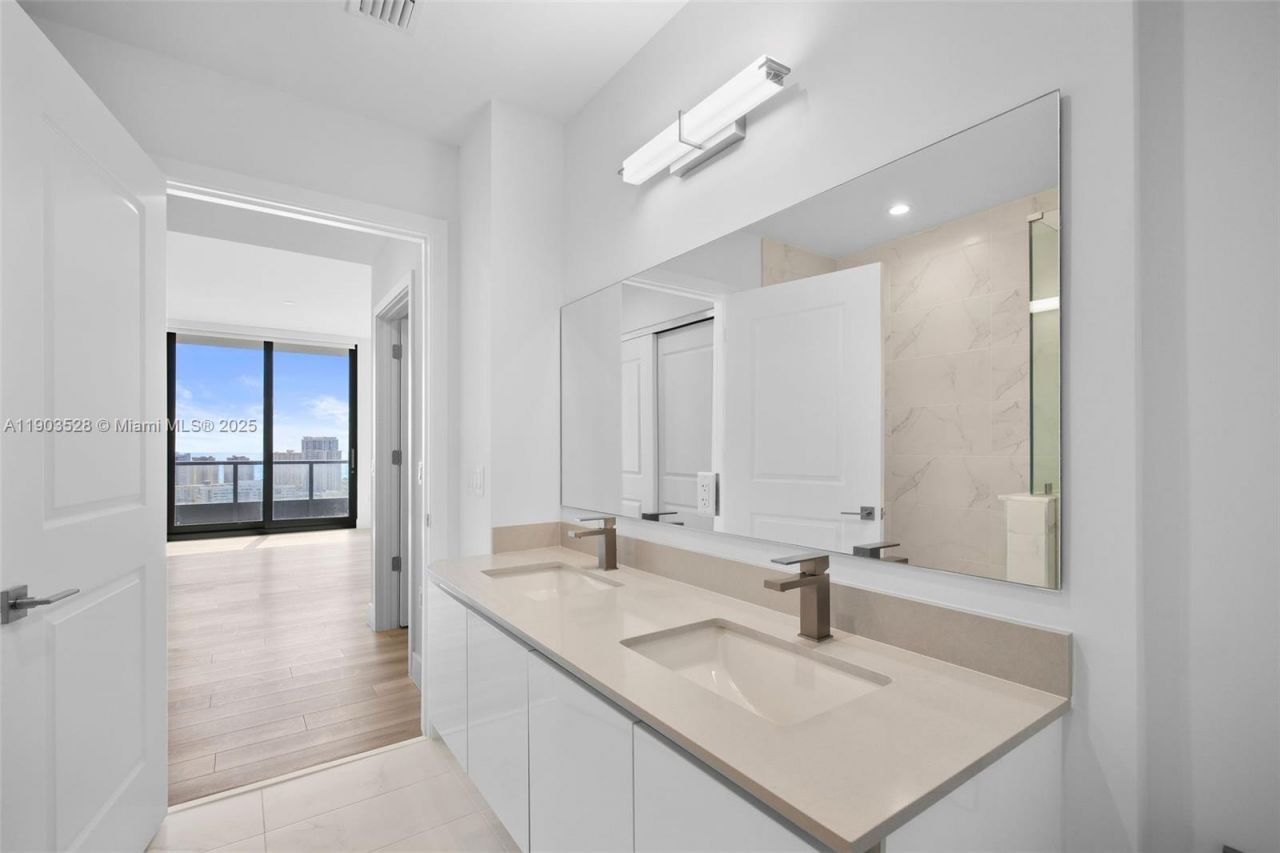 101 Diplomat Pkwy, Unit 2306, Hallandale Beach, FL 33009 Photo