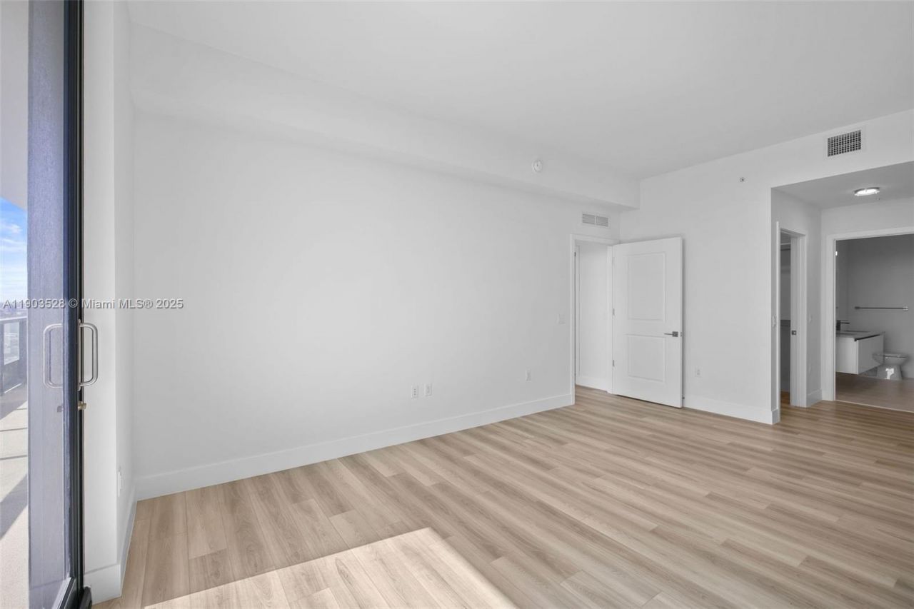 101 Diplomat Pkwy, Unit 2306, Hallandale Beach, FL 33009 Photo