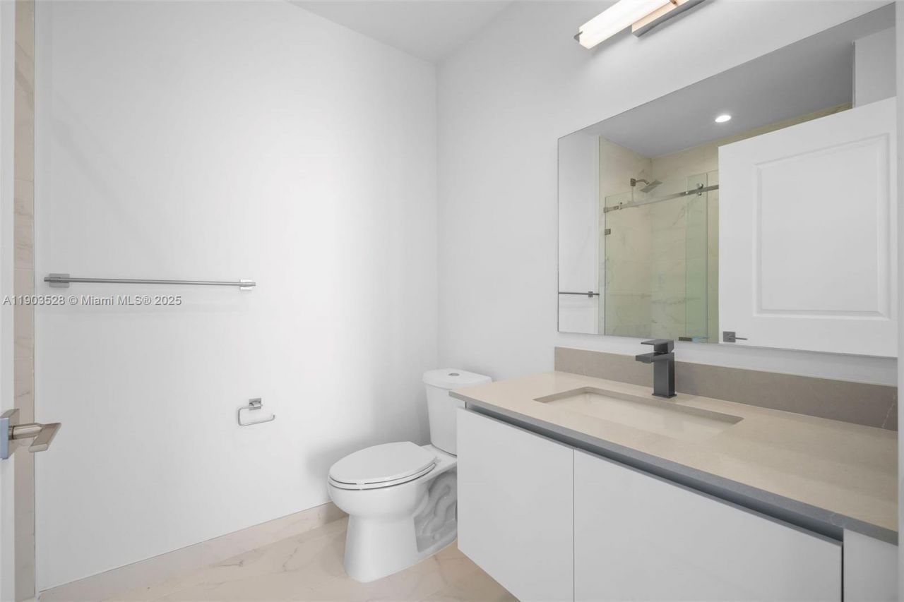 101 Diplomat Pkwy, Unit 2306, Hallandale Beach, FL 33009 Photo