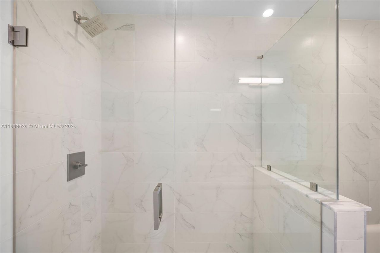 101 Diplomat Pkwy, Unit 2306, Hallandale Beach, FL 33009 Photo