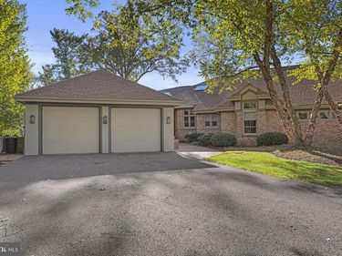 3596 A EAGLE DRIVE, CHAMBERSBURG, PA 17202
