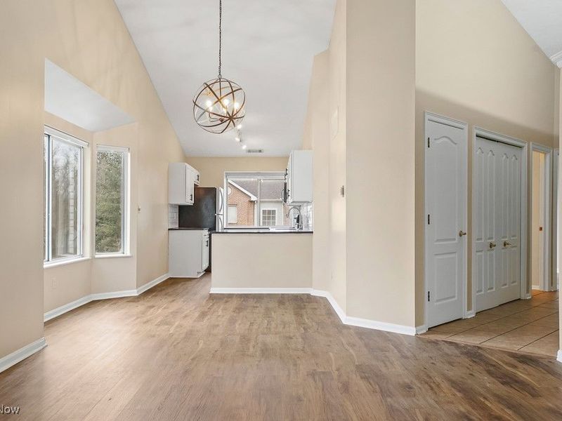 339 Village Pointe Drive, Unit 4, Akron, OH 44313 Photo 12