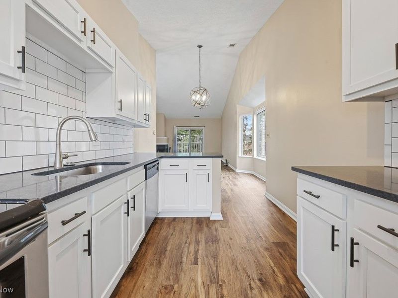 339 Village Pointe Drive, Unit 4, Akron, OH 44313 Photo 19