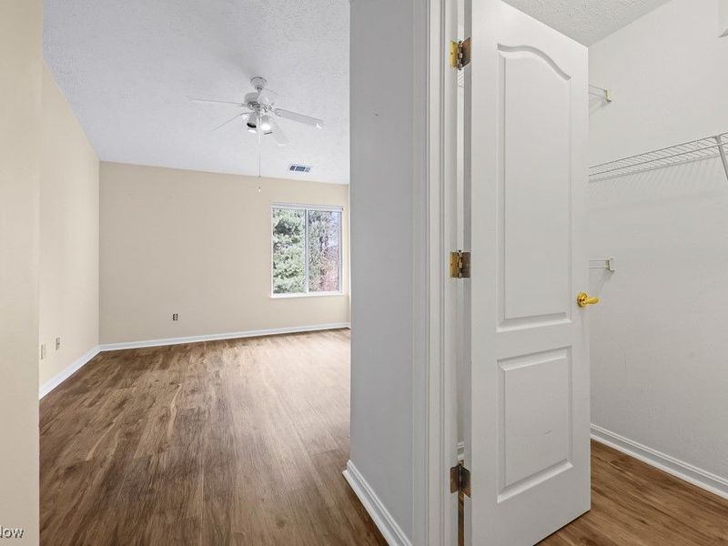 339 Village Pointe Drive, Unit 4, Akron, OH 44313 Photo 31