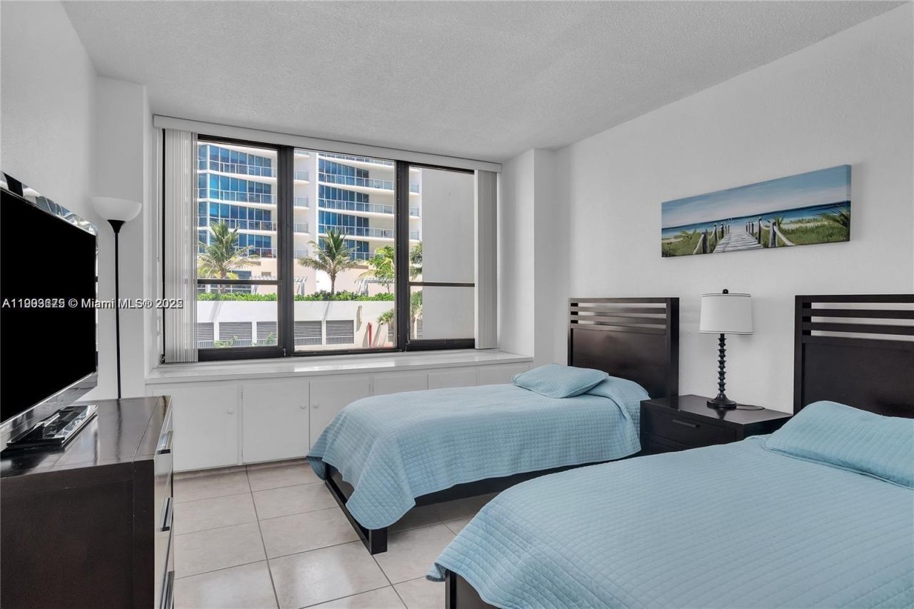 3505 S Ocean Dr, Unit 208, Hollywood, FL 33019 Photo