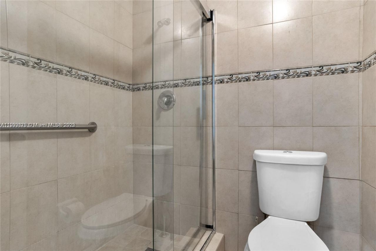 3505 S Ocean Dr, Unit 208, Hollywood, FL 33019 Photo