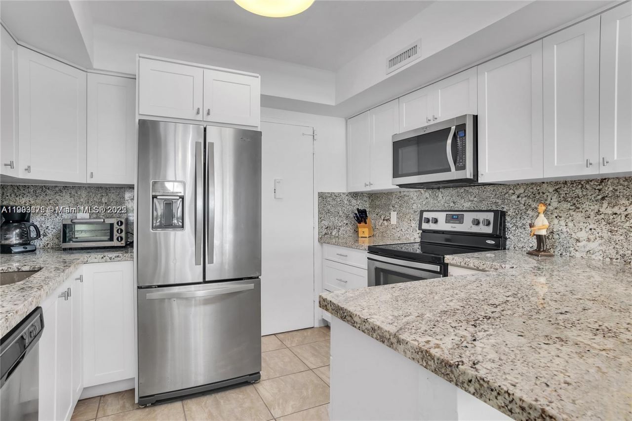 3505 S Ocean Dr, Unit 208, Hollywood, FL 33019 Photo