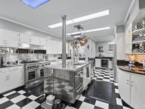 1415 N Barcelona, Pensacola, FL 32501