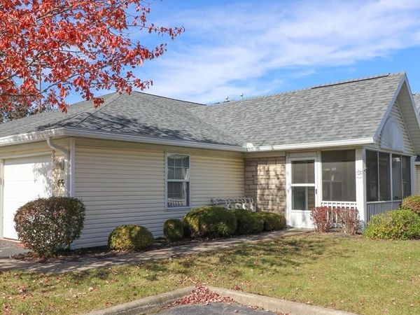 655 Villa Dr, Ontario, OH 44906