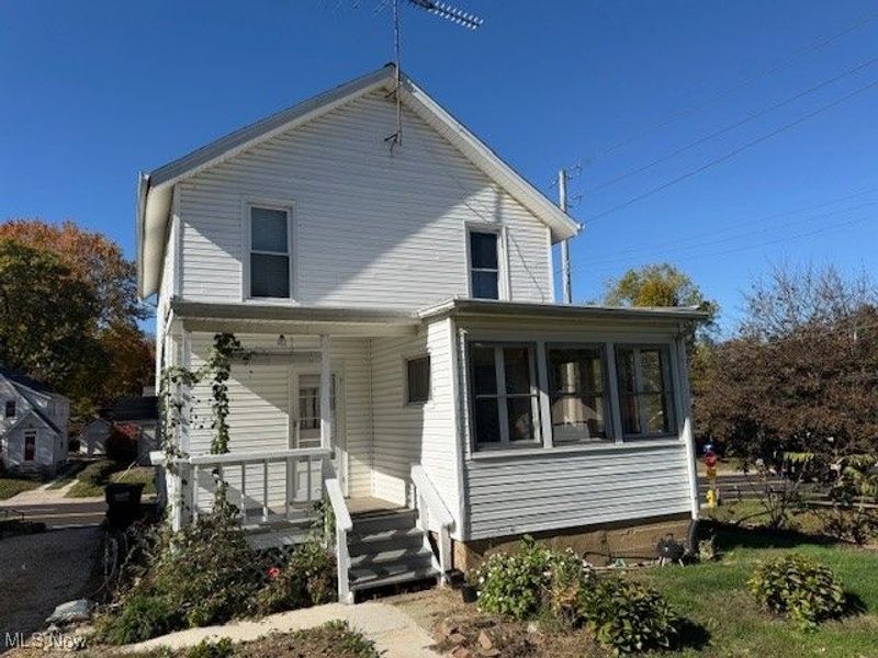 197 W State Street, Barberton, OH 44203 Photo 3