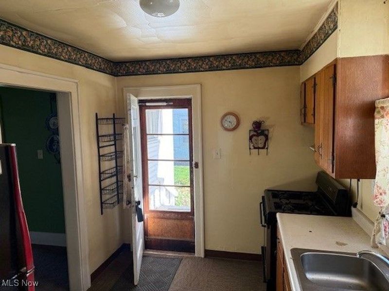 197 W State Street, Barberton, OH 44203 Photo 7