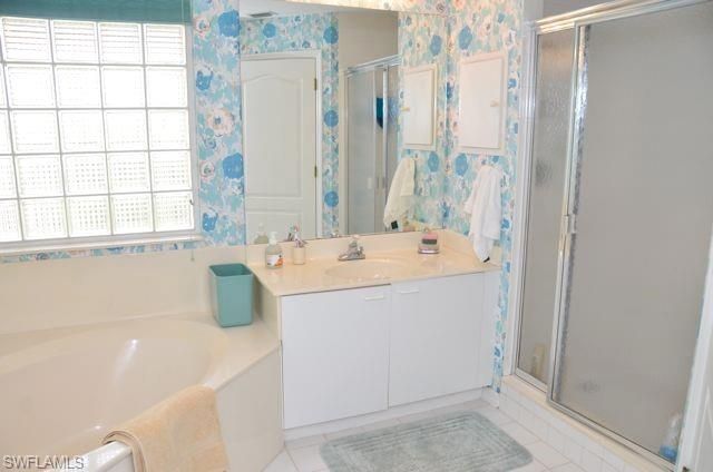7040 Pelican Bay Blvd, Unit D404, Naples, FL 34108 Photo