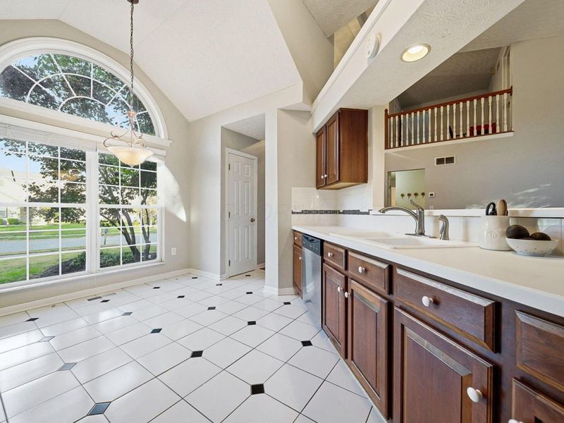 5406 Bullfinch Drive, Westerville, OH 43081 Photo 16