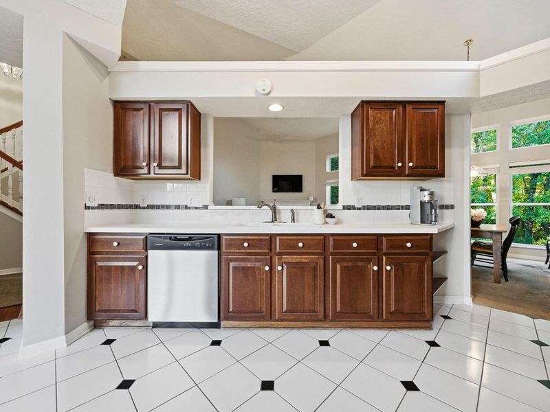 5406 Bullfinch Drive, Westerville, OH 43081 Photo 17