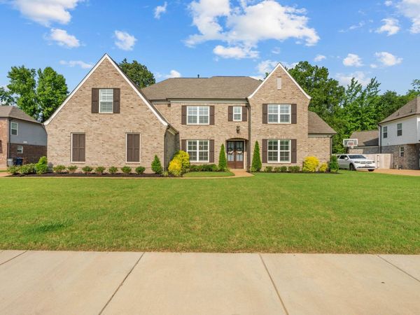 4916 MAPLE WALK DR, Lakeland, TN 38002