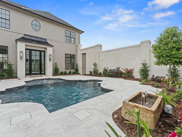 643 Adelia Ln, Baton Rouge, LA 70806