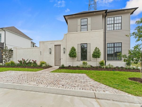 643 Adelia Ln, Baton Rouge, LA 70806
