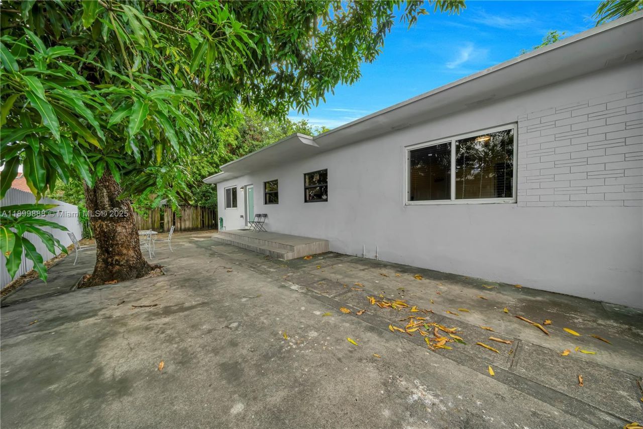 3181 NW 5th Ave, Miami, FL 33127 Photo