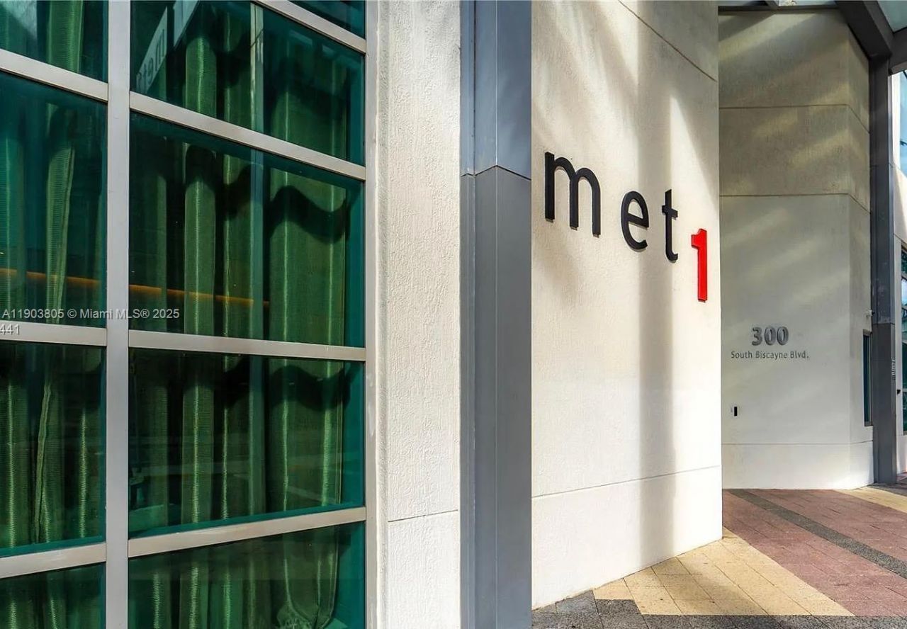 300 S Biscayne Blvd, Unit L-1208, Miami, FL 33131 Photo