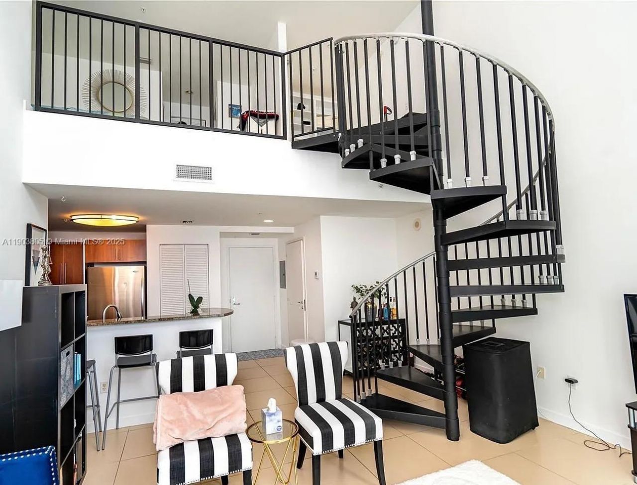 300 S Biscayne Blvd, Unit L-1208, Miami, FL 33131 Photo