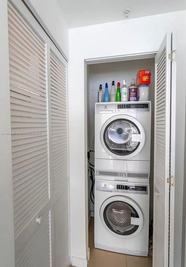 300 S Biscayne Blvd, Unit L-1208, Miami, FL 33131 Photo