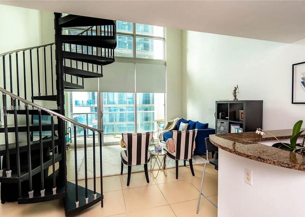 300 S Biscayne Blvd, Unit L-1208, Miami, FL 33131 Photo