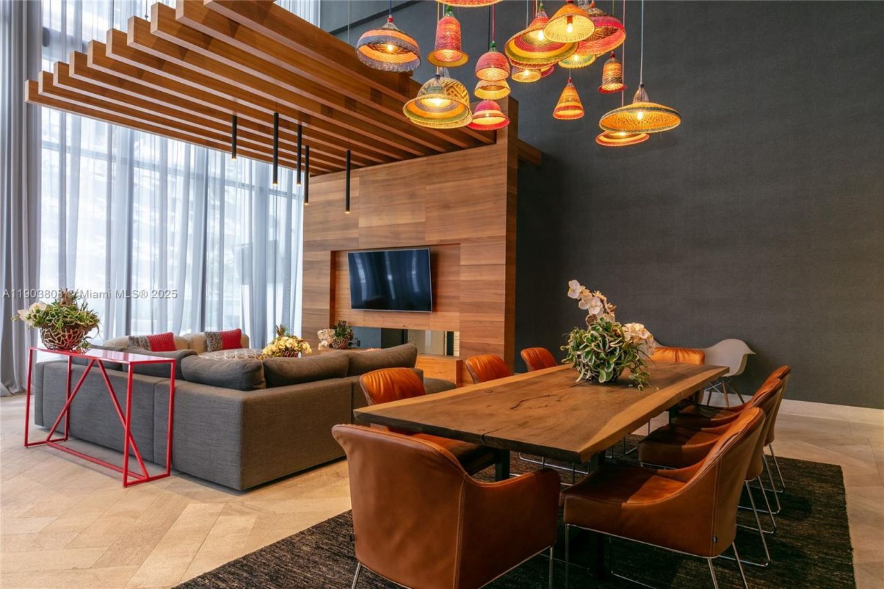 1010 Brickell Ave, Unit 1806, Miami, FL 33131 Photo