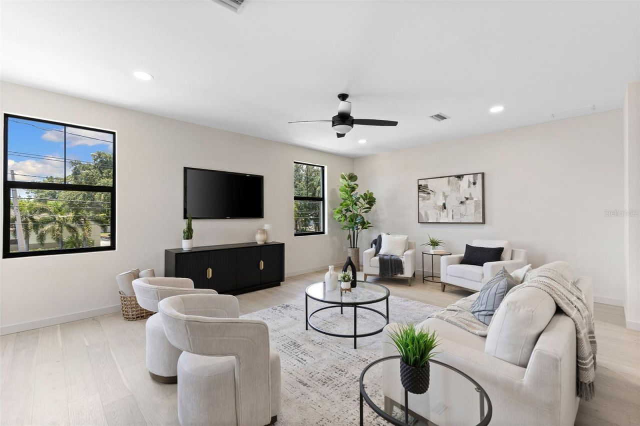 2205 16th Street N, Saint Petersburg, FL 33704 Photo