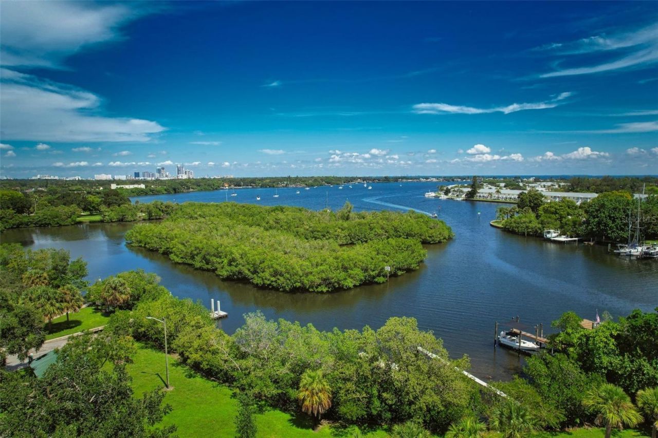 430 39th Avenue S, Saint Petersburg, FL 33705 Photo