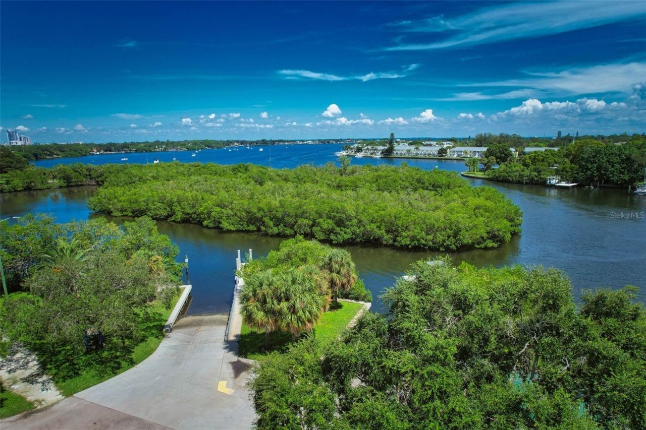 430 39th Avenue S, Saint Petersburg, FL 33705 Photo