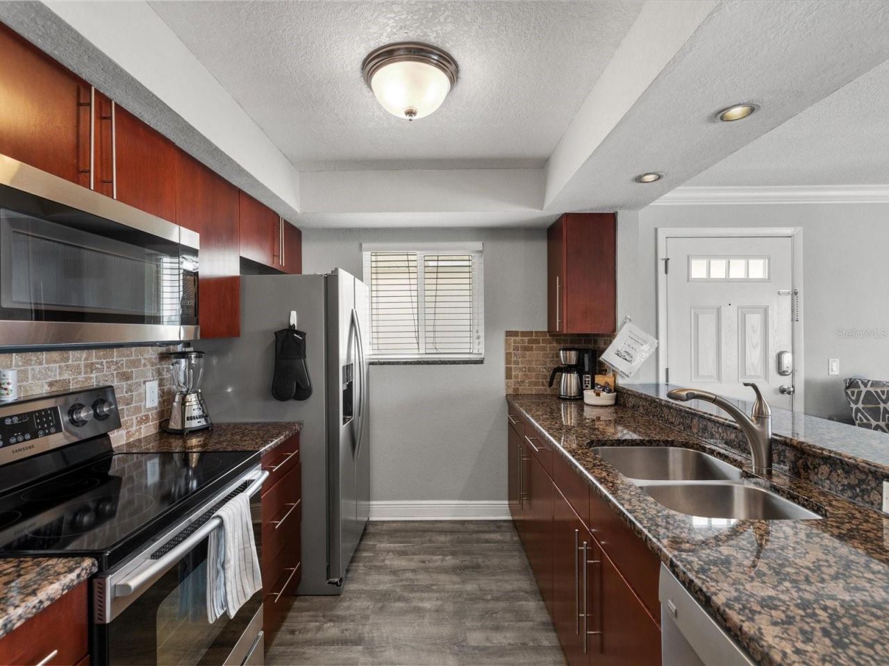 185 Brightwater Drive, Unit 5, Clearwater Beach, FL 33767 Photo
