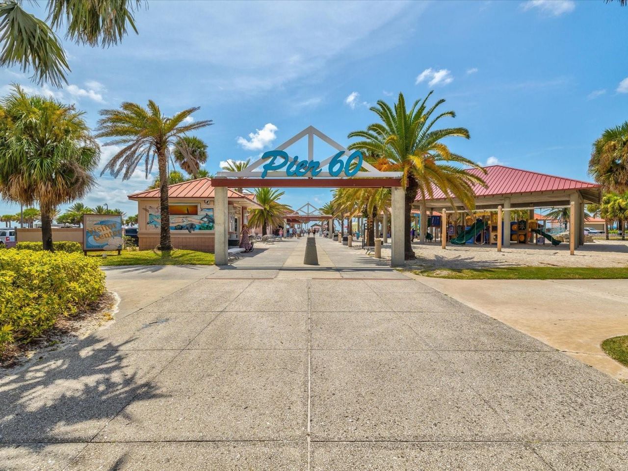 185 Brightwater Drive, Unit 5, Clearwater Beach, FL 33767 Photo