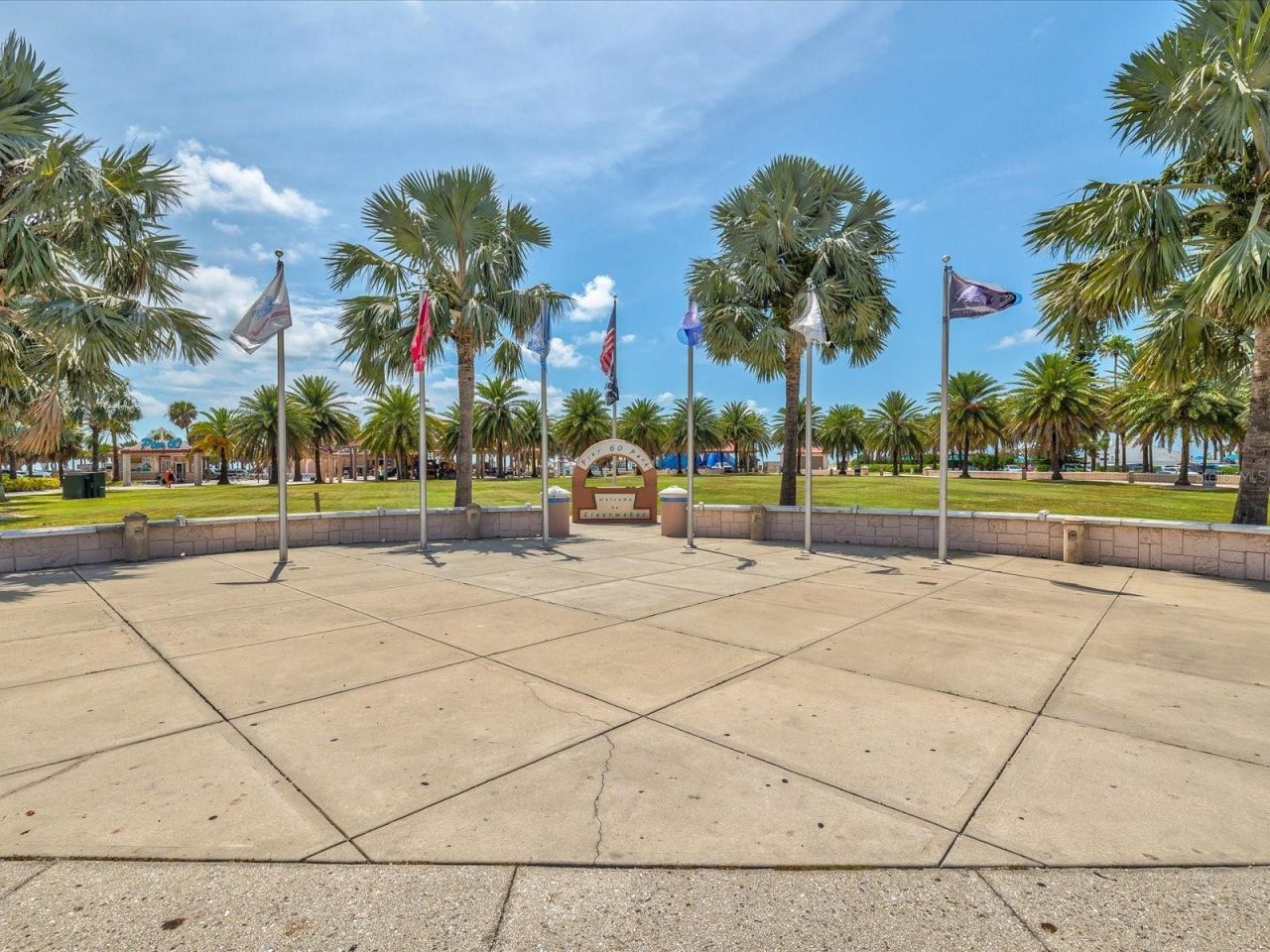 185 Brightwater Drive, Unit 5, Clearwater Beach, FL 33767 Photo