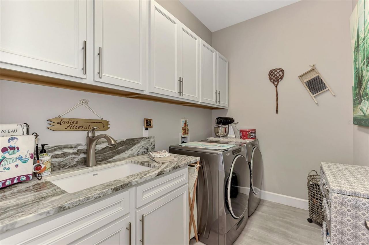 12432 Golden Sage Drive, Sarasota, FL 34238 Photo