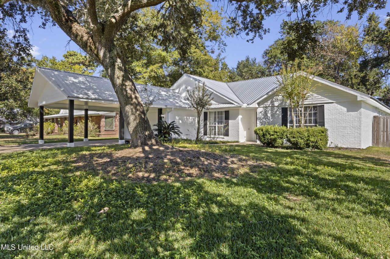 13313 Hollow Oak Lane, Ocean Springs, MS 39564 Main Photo