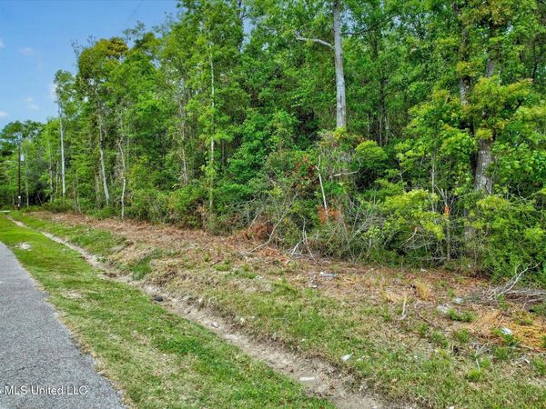 Duvernay Road, Waveland, MS 39576