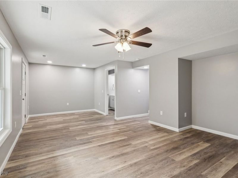 1873 US Highway 6, Unit C, Roaming Shores, OH 44085 Photo 14