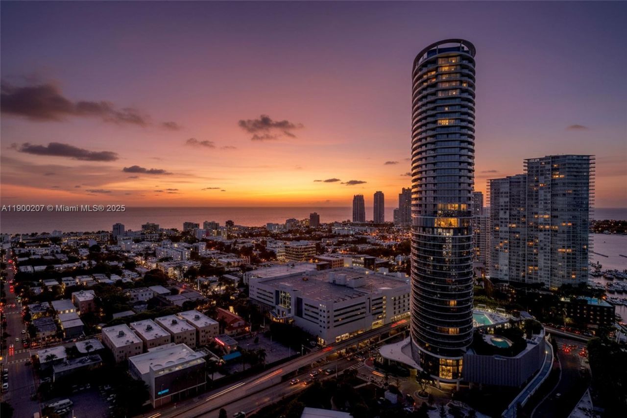 650 West Ave, Unit PH12, Miami Beach, FL 33139 Photo