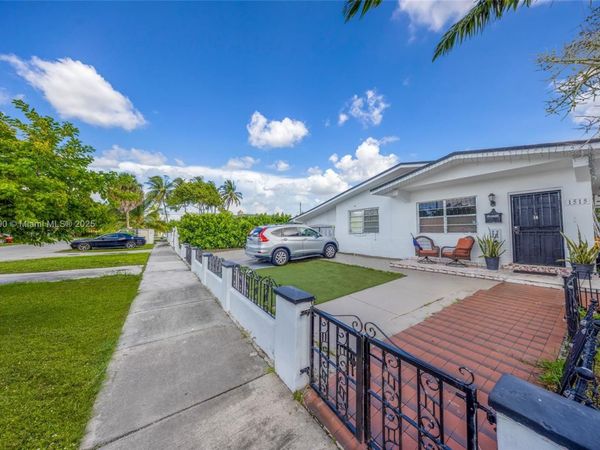 1515 NW 33rd Ave, Miami, FL 33125