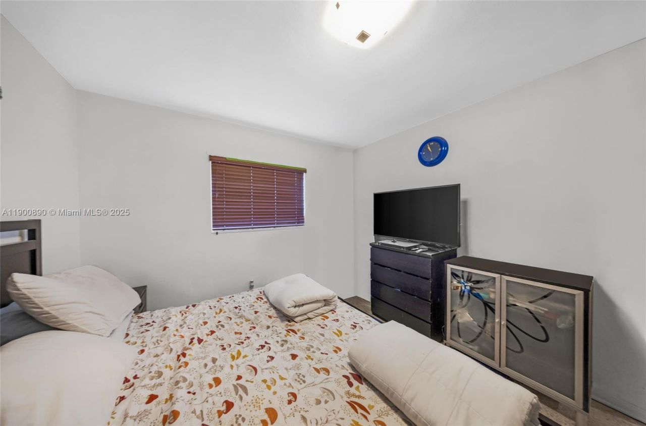 1515 NW 33rd Ave, Miami, FL 33125 Photo