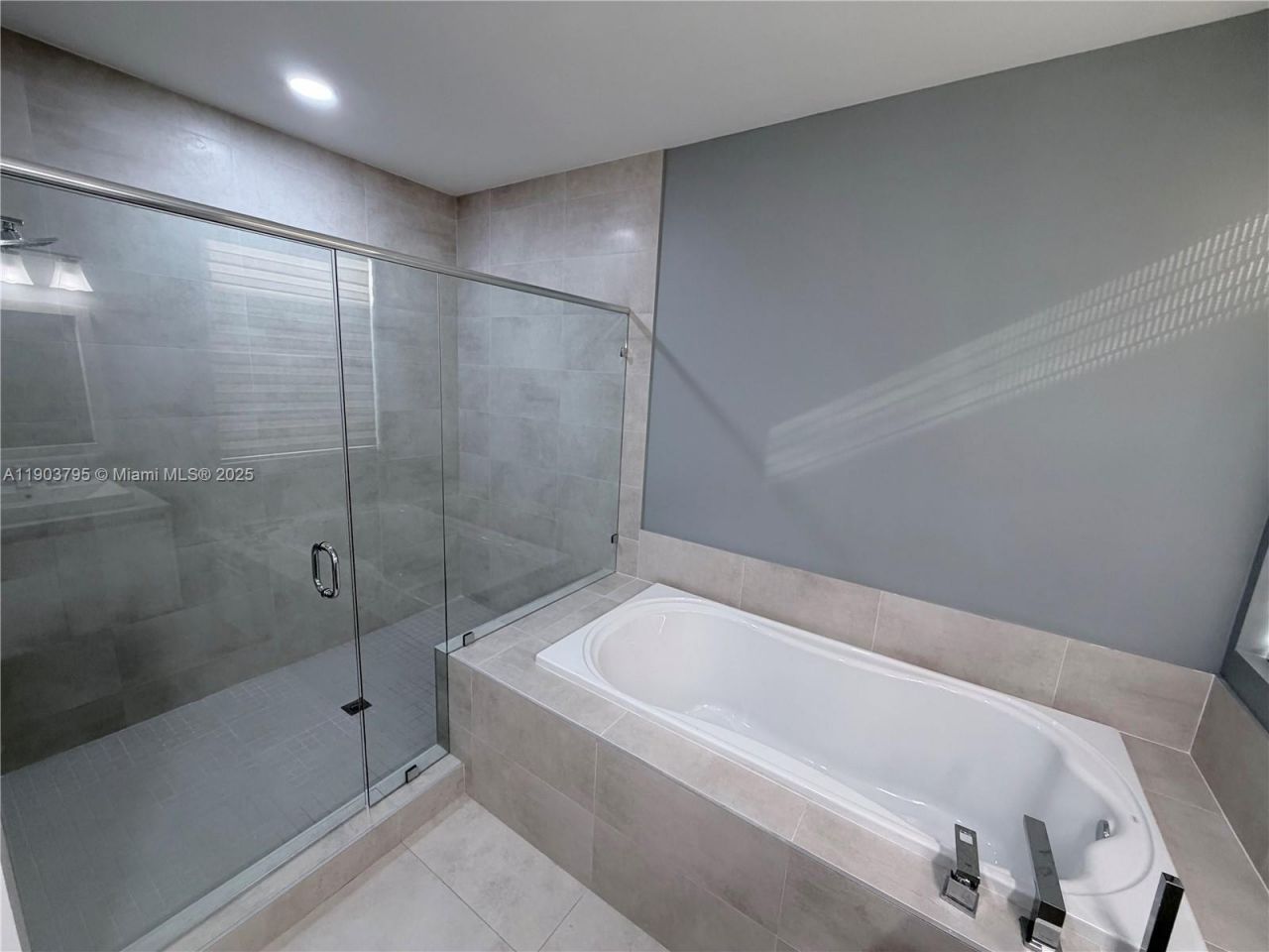 9791 NW 75th St, Doral, FL 33178 Photo