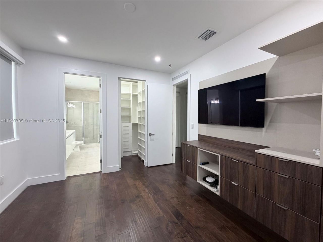 9791 NW 75th St, Doral, FL 33178 Photo