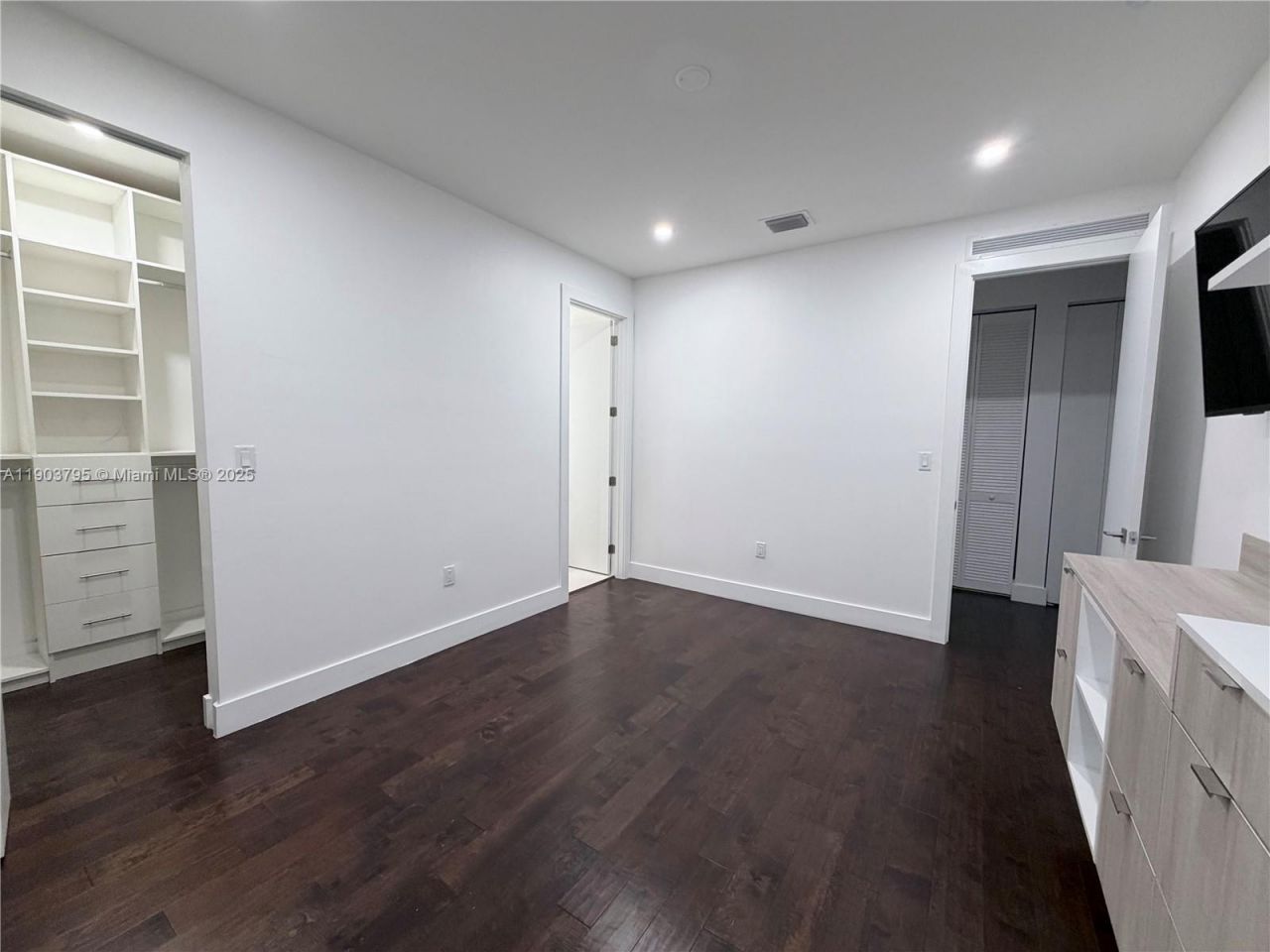 9791 NW 75th St, Doral, FL 33178 Photo