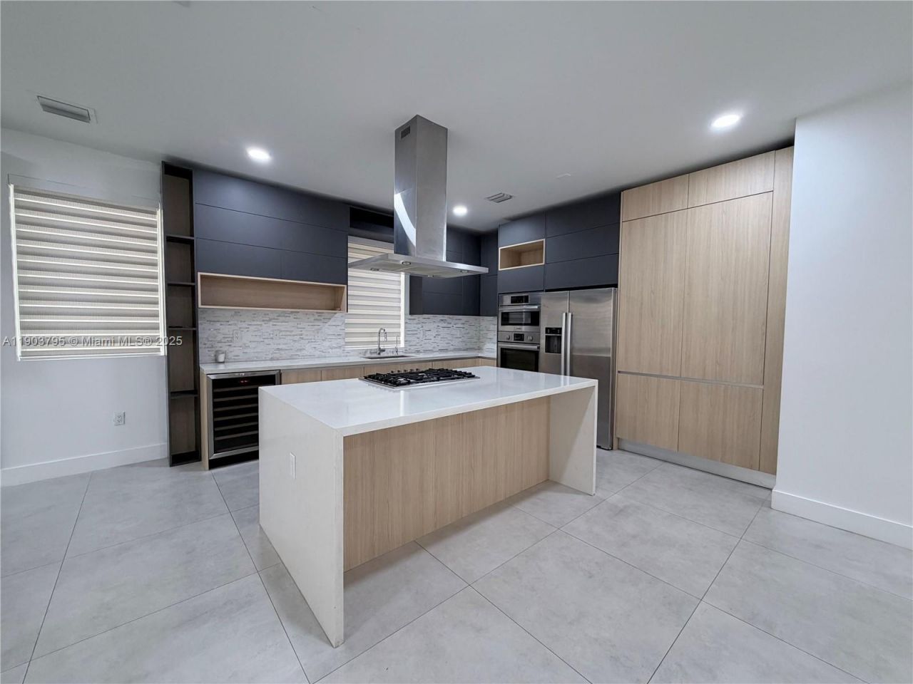 9791 NW 75th St, Doral, FL 33178 Photo