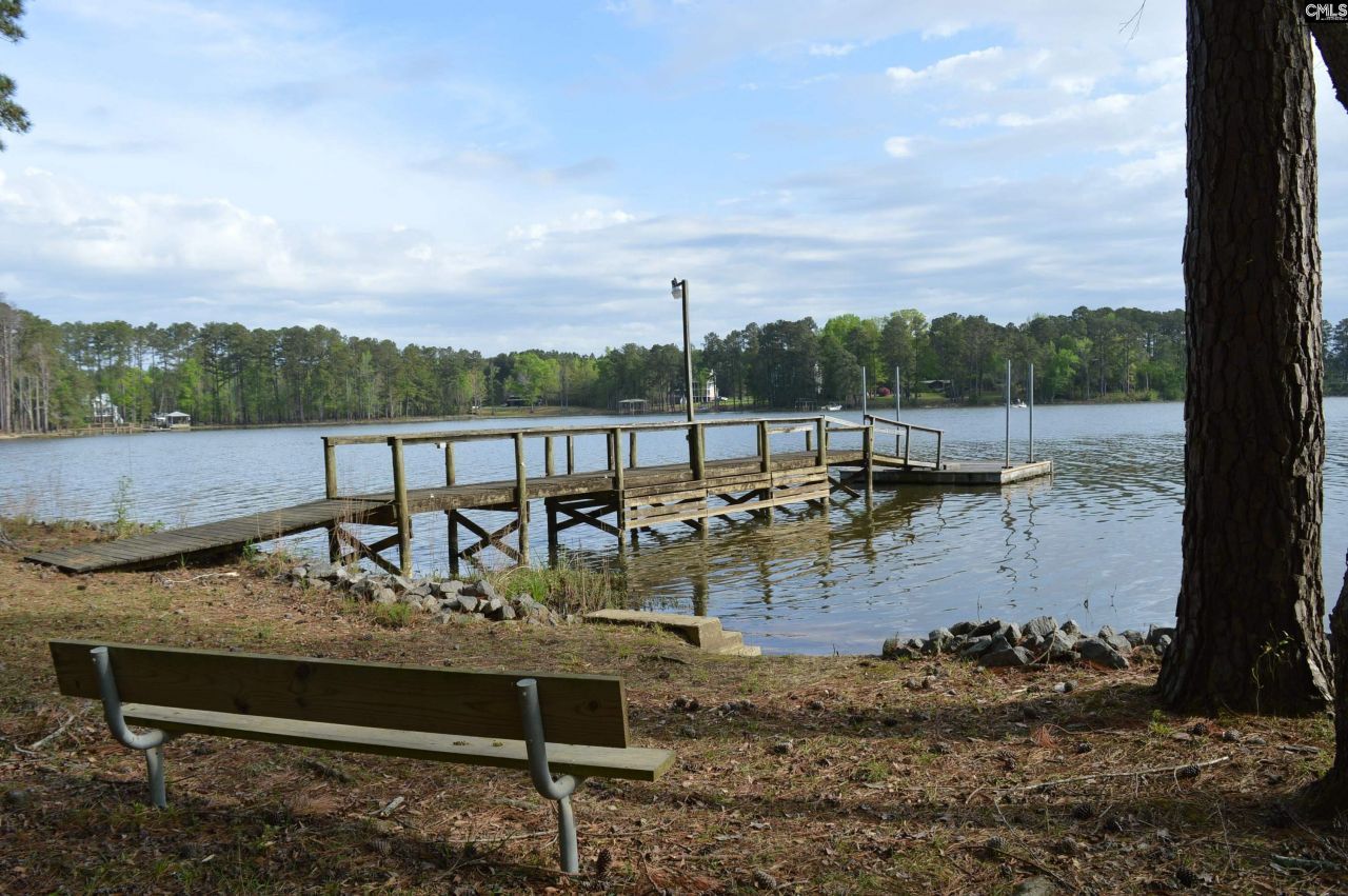 49 Club Lane Photo 12