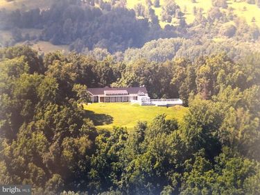 200 FOGG MOUNTAIN LANE, FLINT HILL, VA 22627