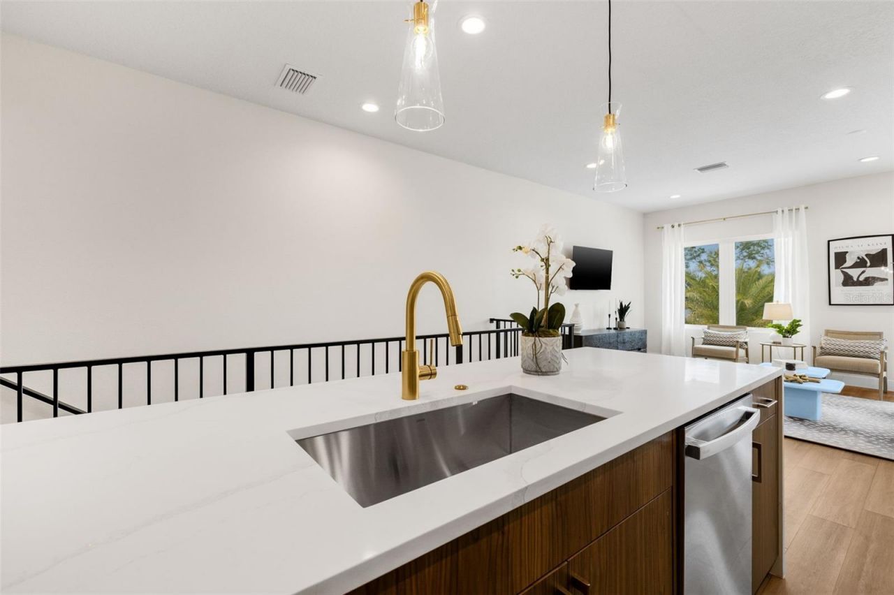 490 87th Avenue North, Saint Petersburg, FL 33702 Photo