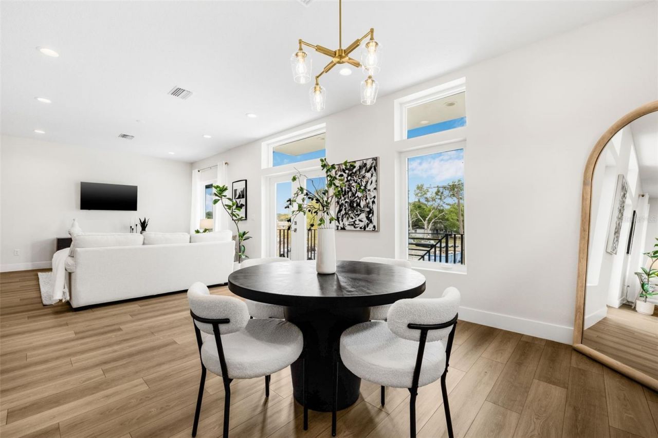 490 87th Avenue North, Saint Petersburg, FL 33702 Photo