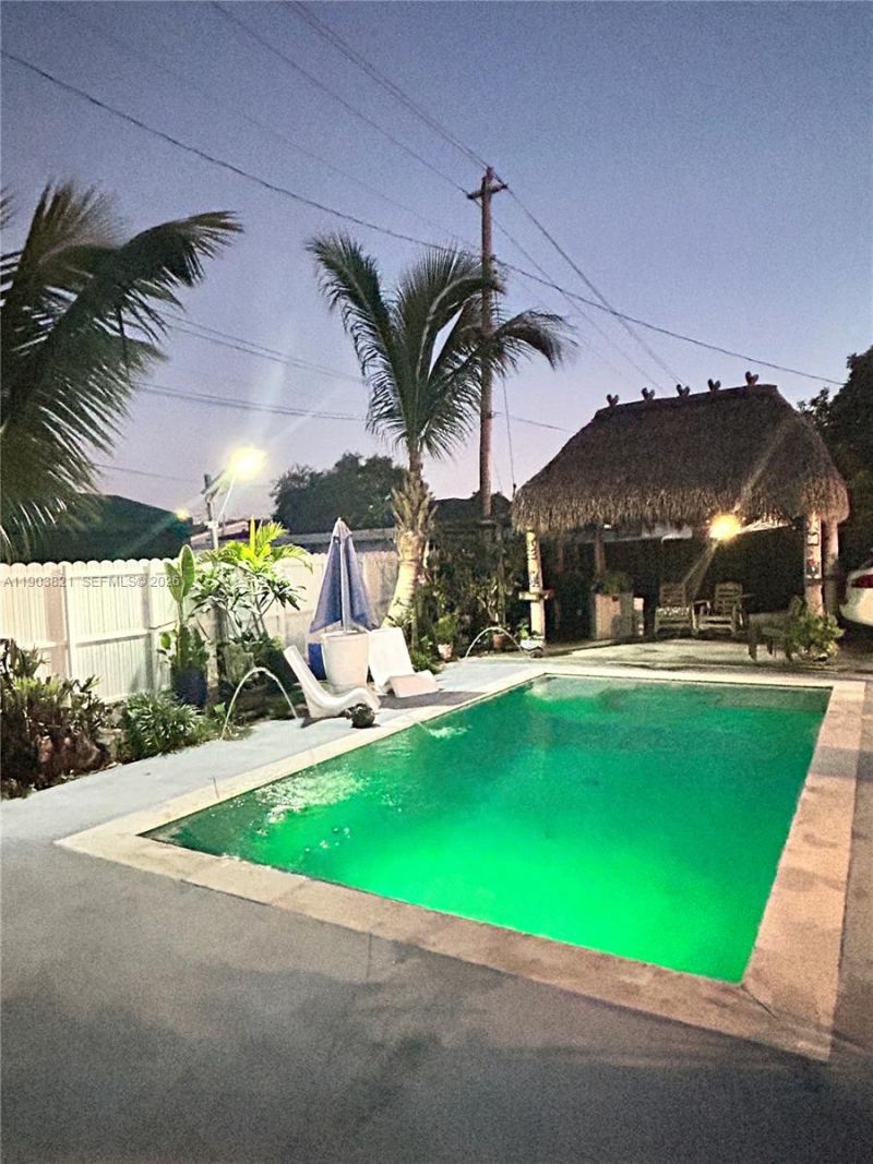 6341 E 6th Ave, Hialeah, FL 33013 Photo