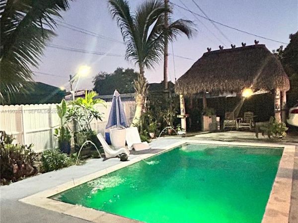 6341 E 6th Ave, Hialeah, FL 33013